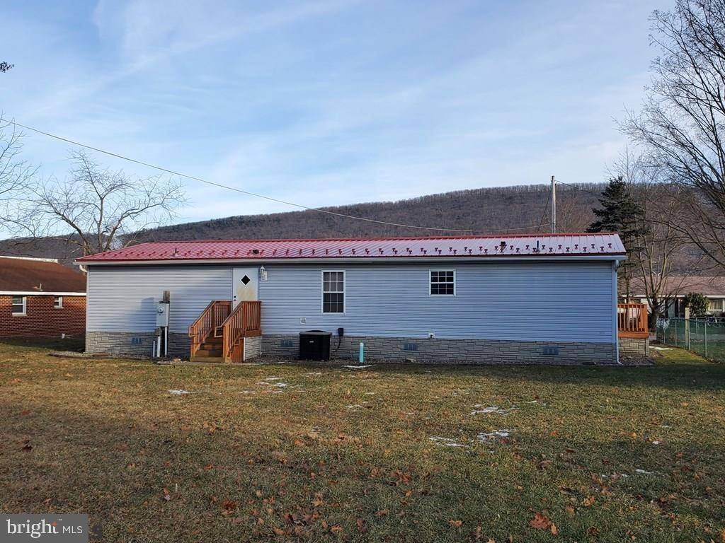 Tyrone, PA 16686,147 TIPTON MANOR RD