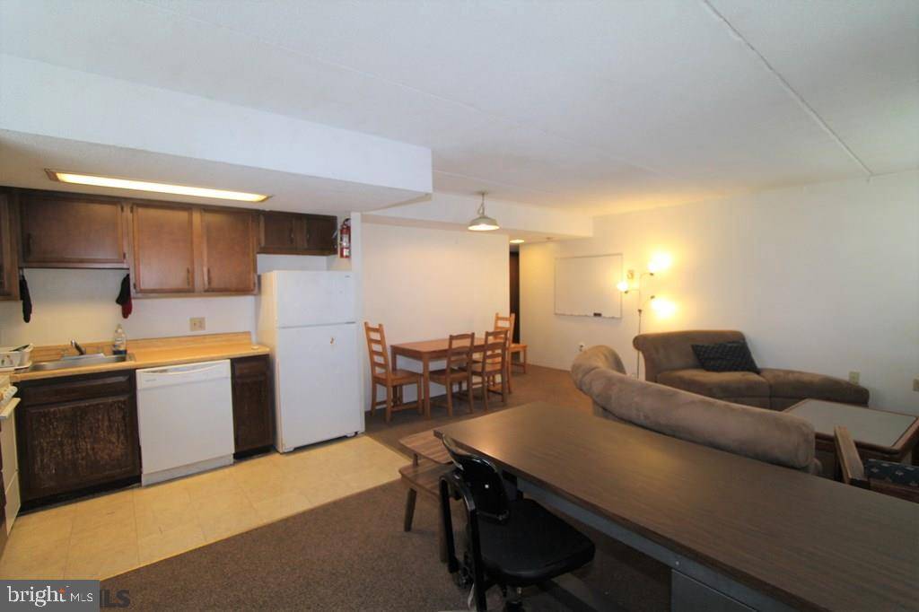 State College, PA 16801,222 BEAVER AVENUE W AVE #307