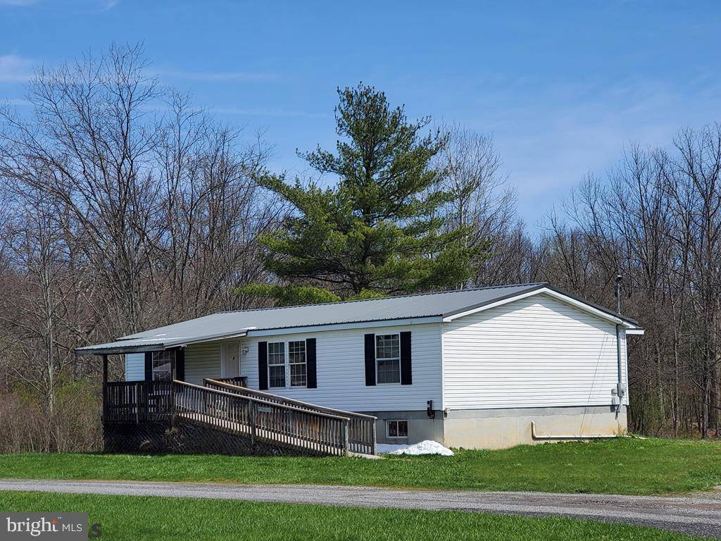 Tyrone, PA 16686,408 NOVAK LN