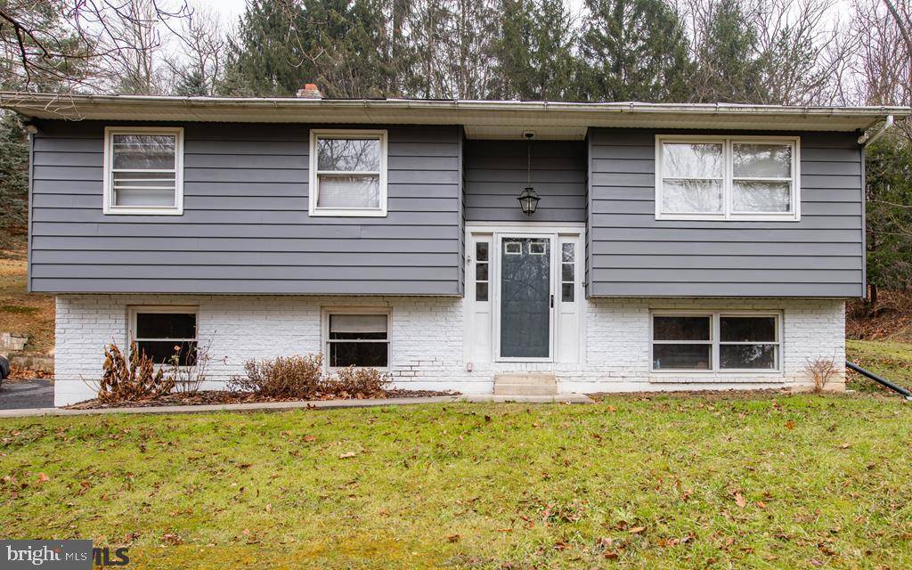 Lock Haven, PA 17745,16 OAK LN