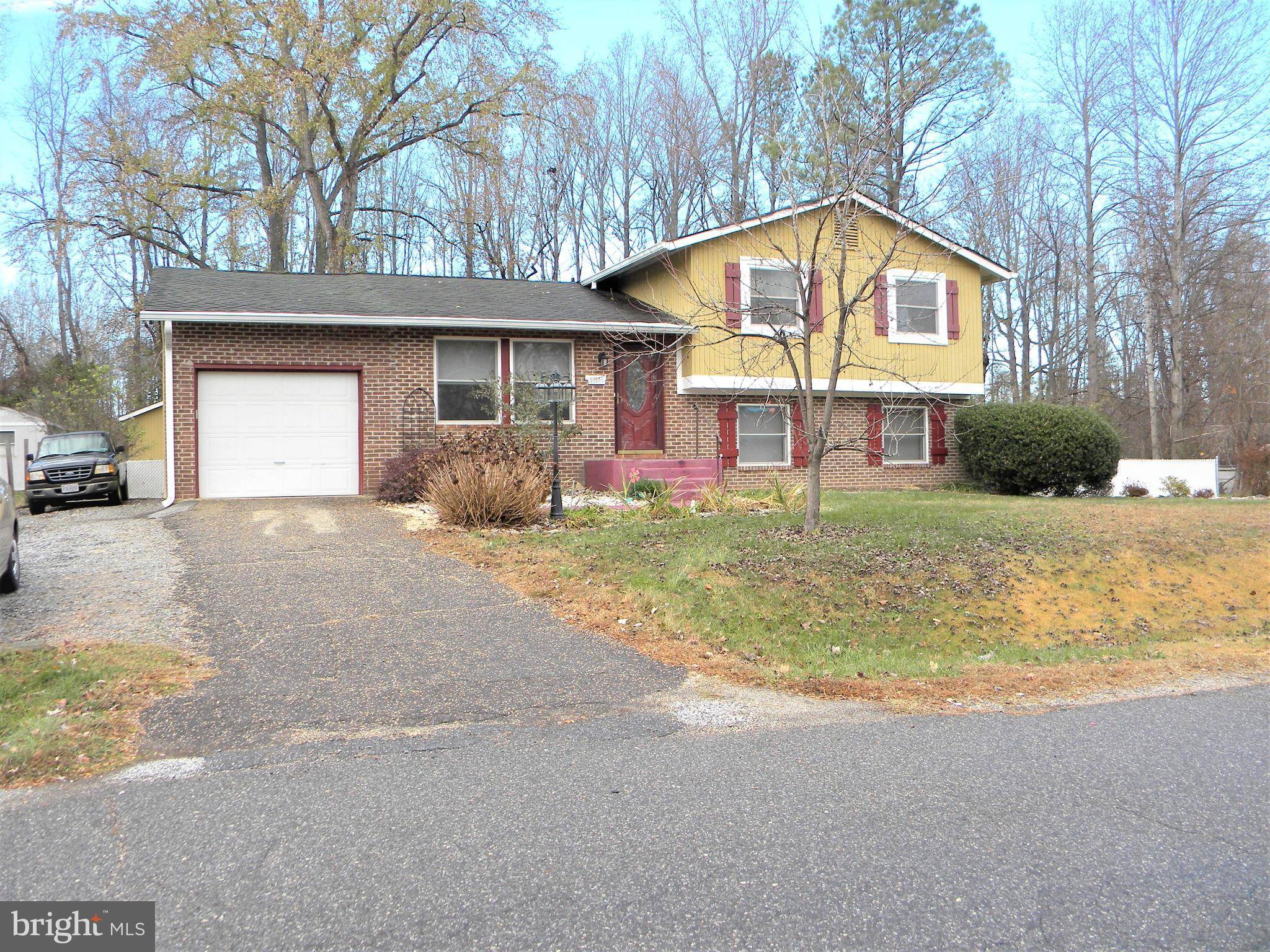 Spotsylvania, VA 22553,10608 ROBIN LN