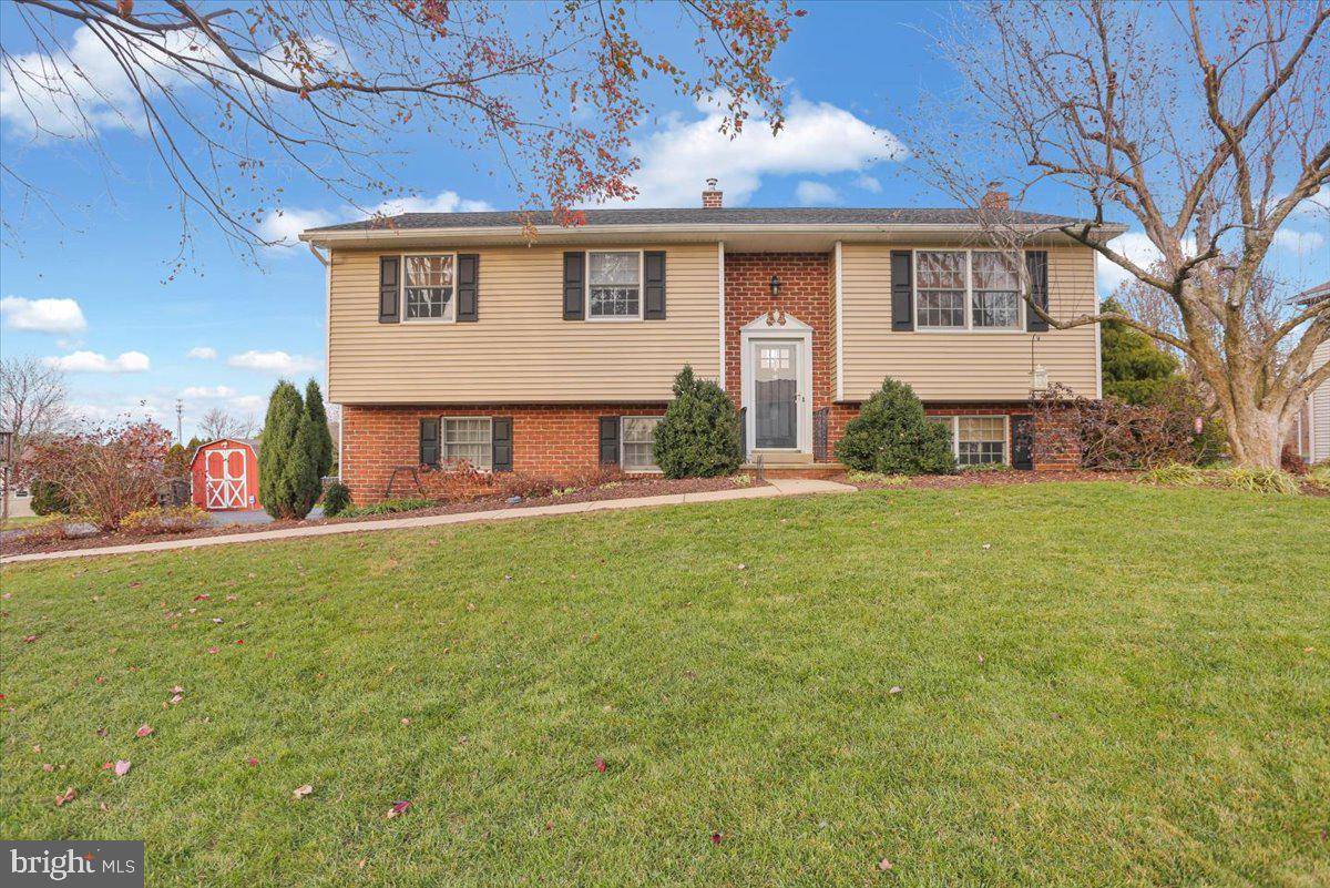 Lancaster, PA 17602,2447 ELLENDALE DR