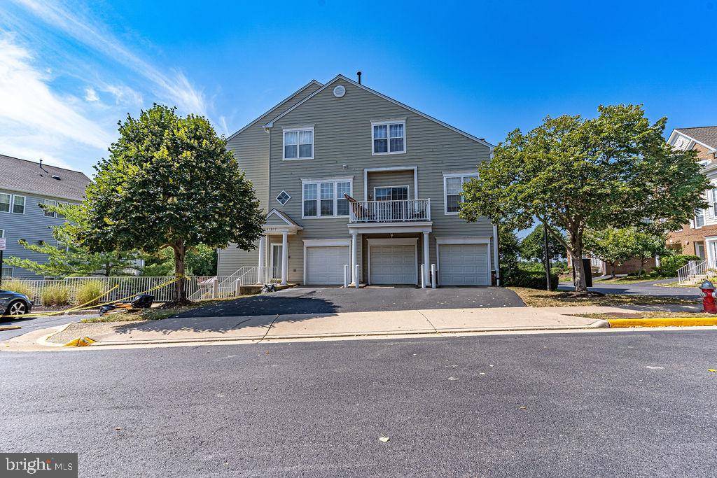 Alexandria, VA 22312,6321 EAGLE RIDGE LN #27