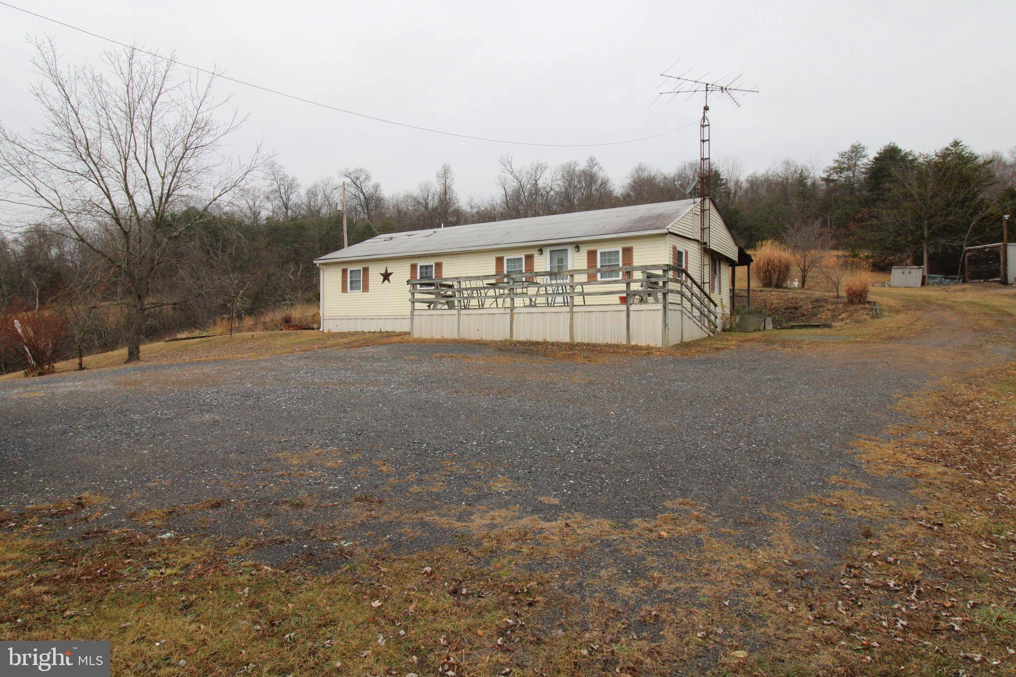 Hedgesville, WV 25427,1185 BUTTS MILL RD