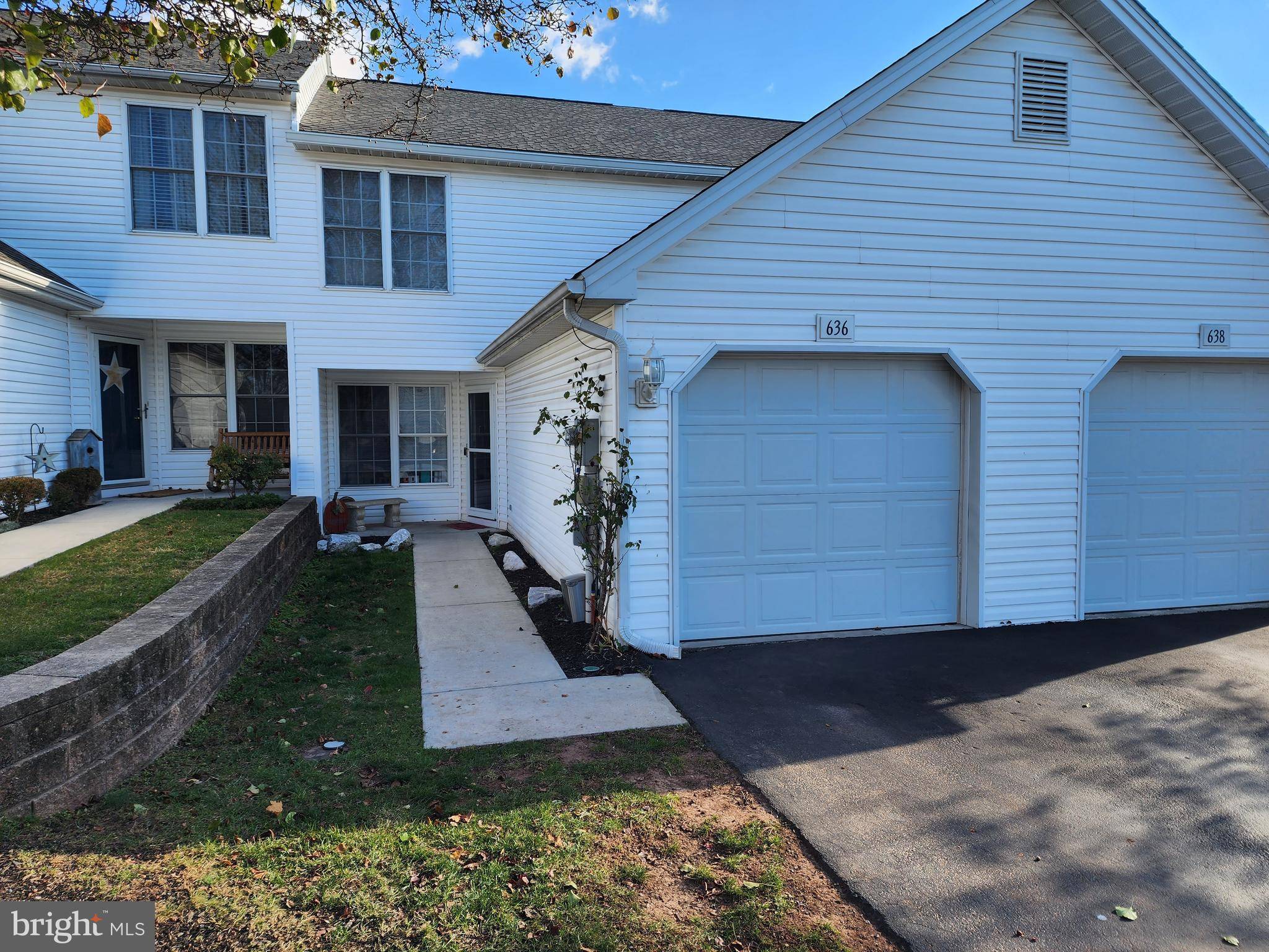 Etters, PA 17319,636 MALLARD DR #11E