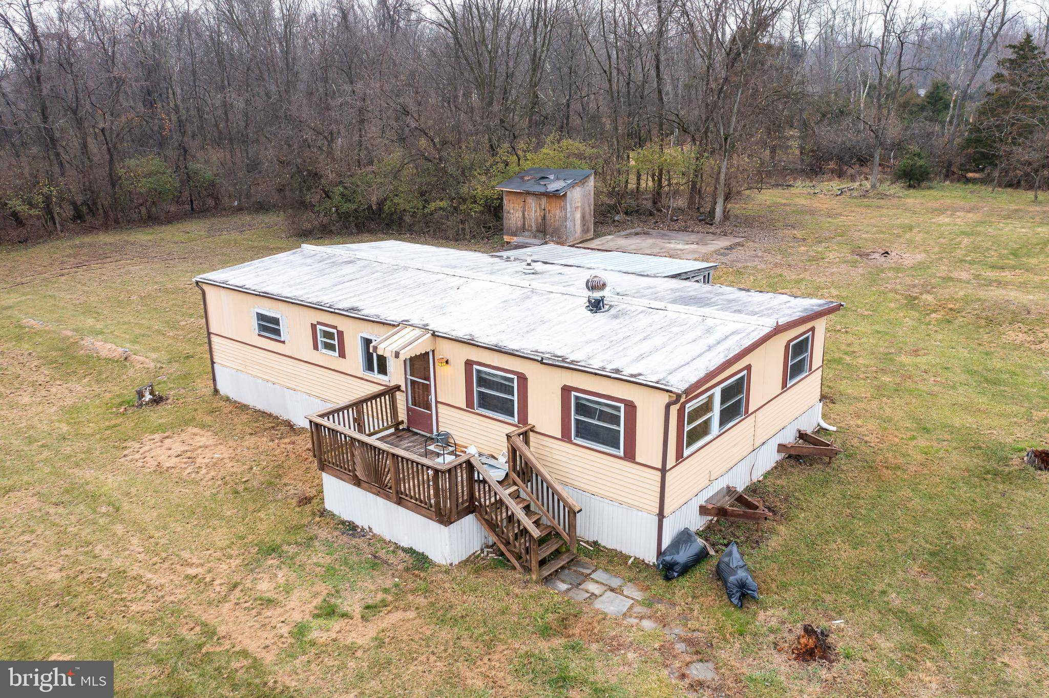 Bunker Hill, WV 25413,463 PHILLIPS LN