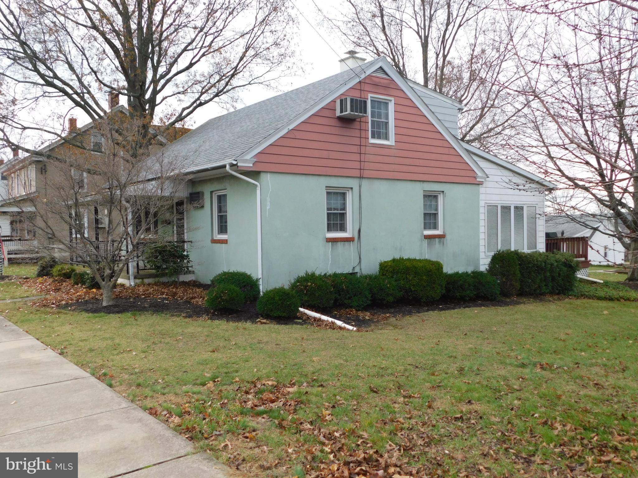 Pennsburg, PA 18073,563 DOTTS ST