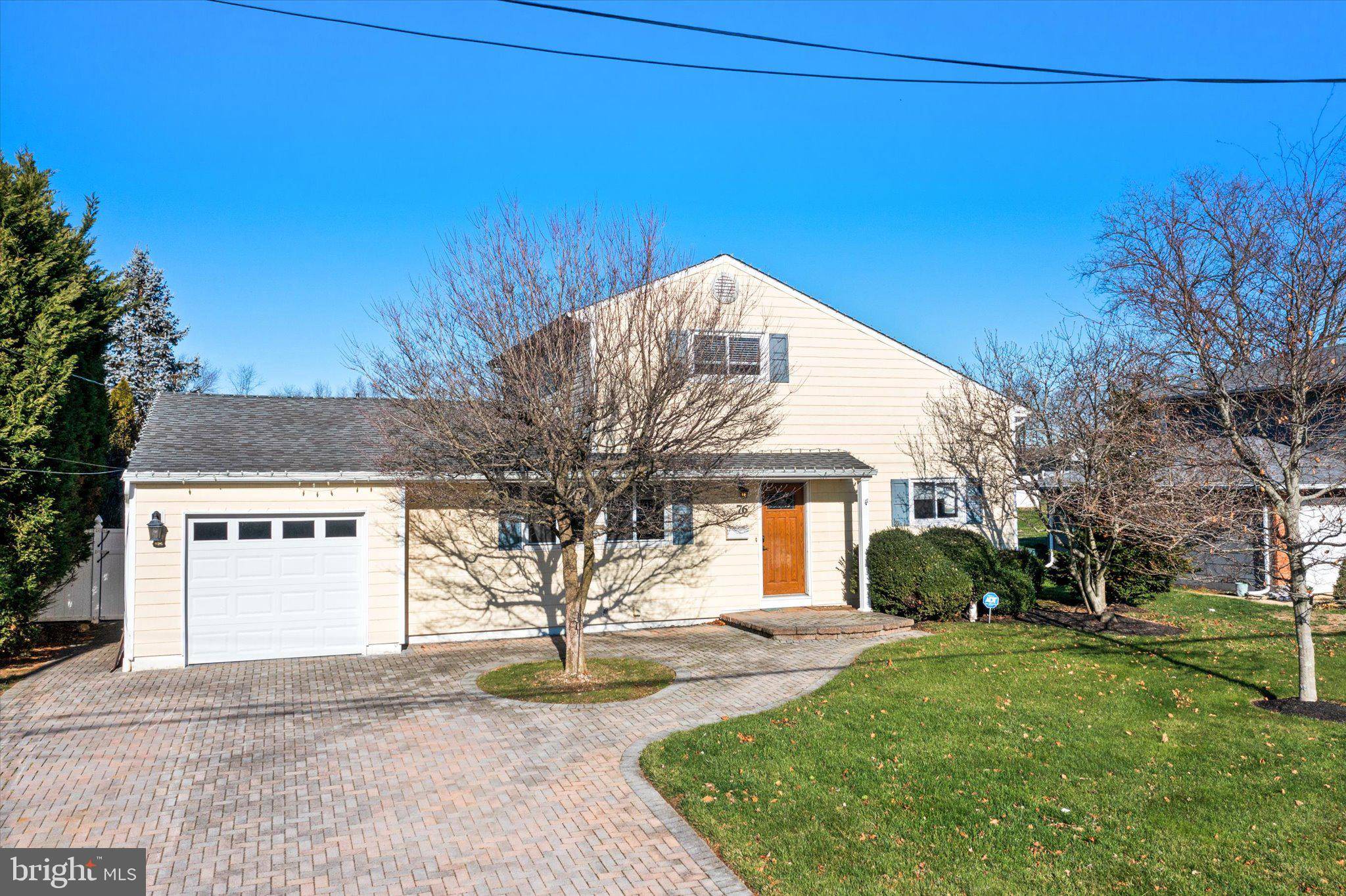 Freehold, NJ 07728,76 BRAETON WAY