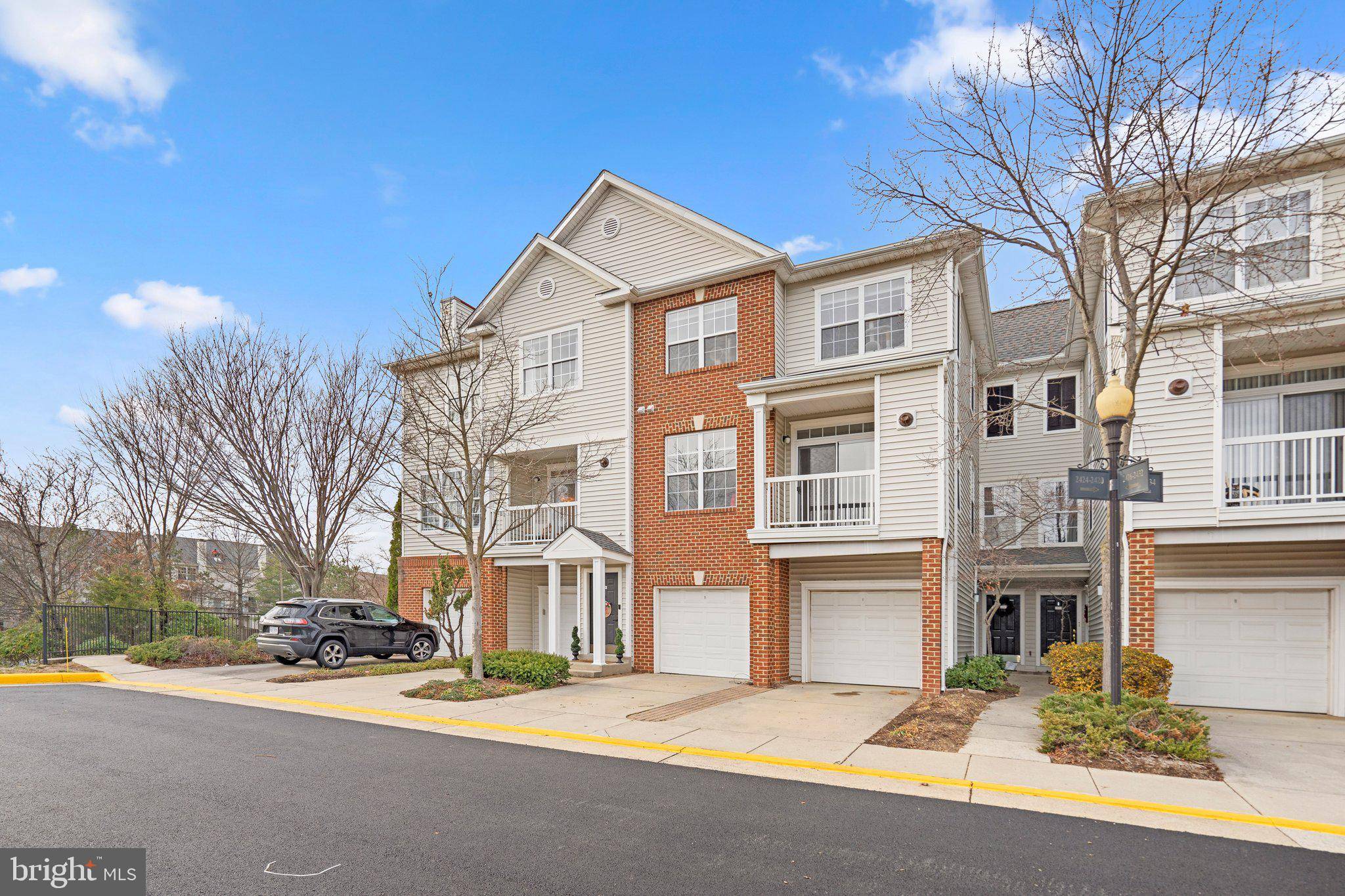 Herndon, VA 20171,2434 COOPERS BRANCH CT #2434