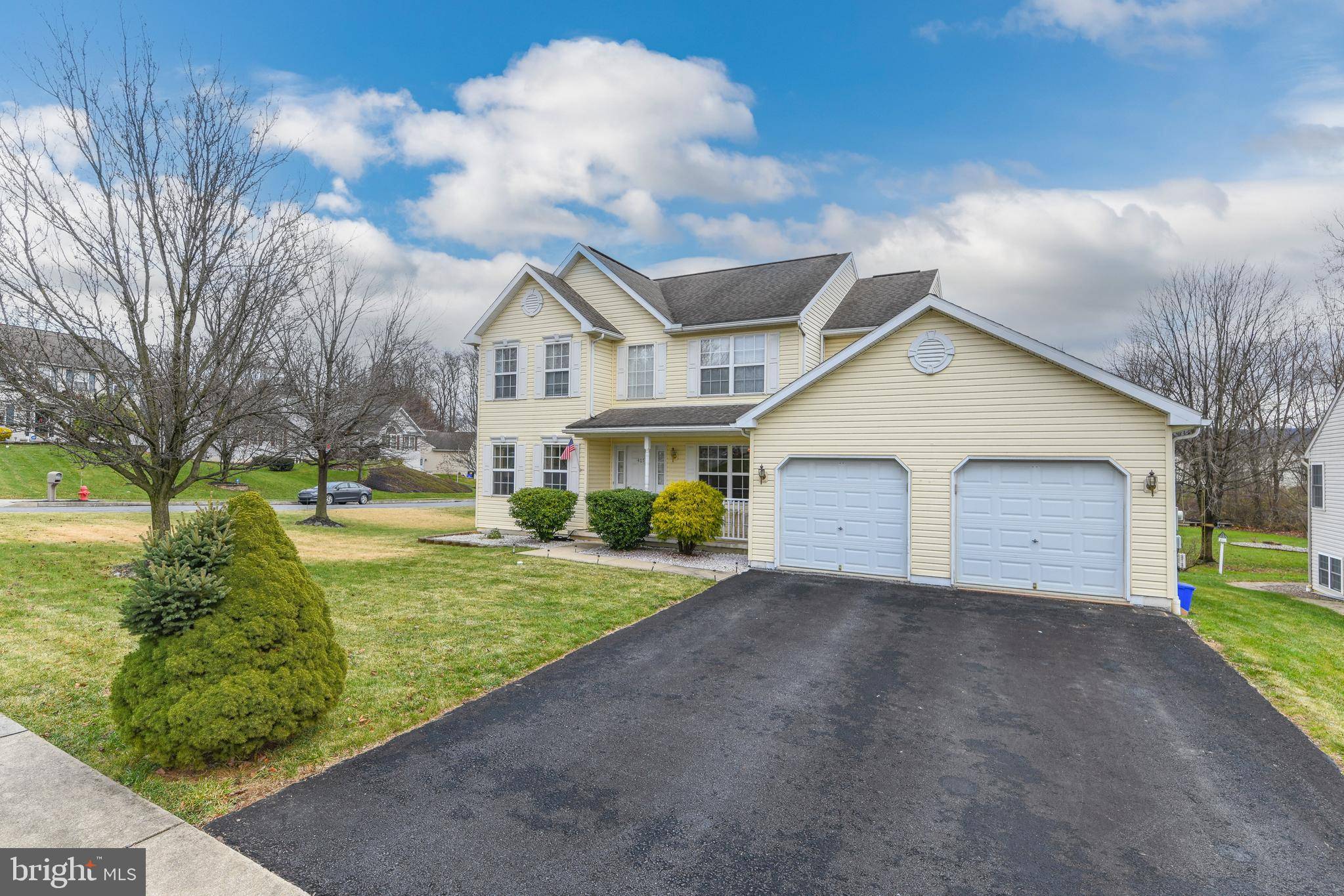 Blandon, PA 19510,405 COLONIAL CT