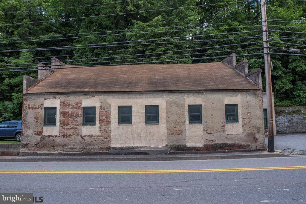 Bellefonte, PA 16823,146 S WATER ST