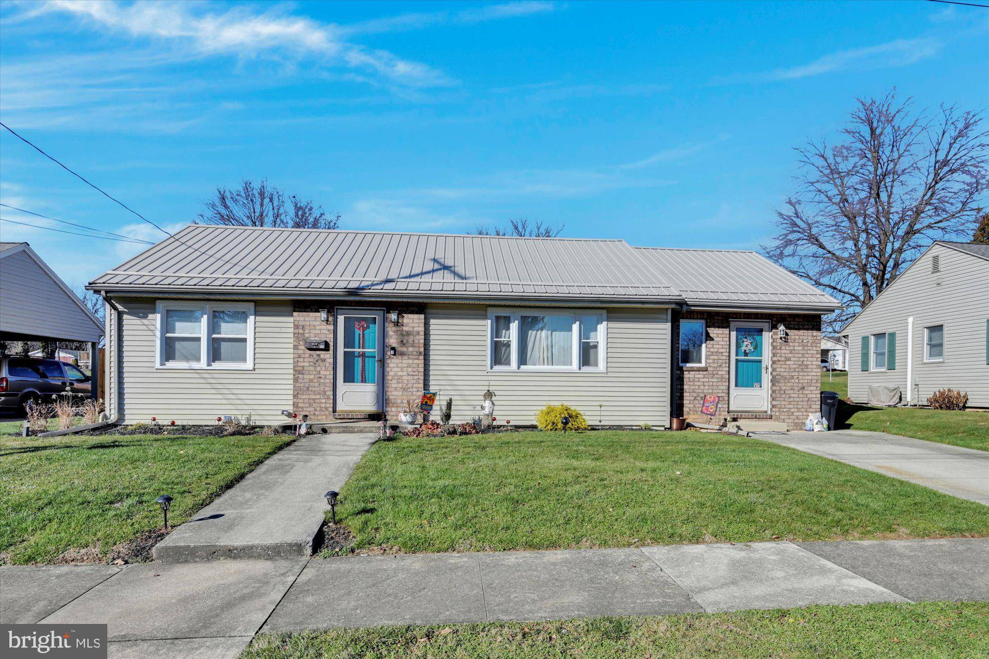 Palmyra, PA 17078,725 W OAK ST