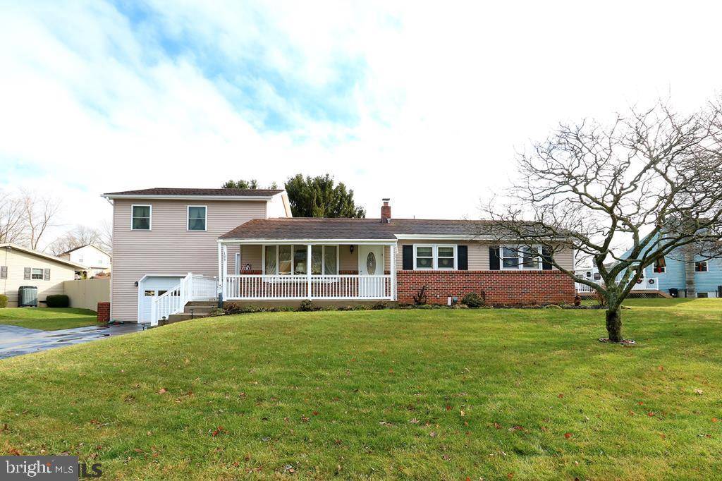 Bellefonte, PA 16823,104 CEDAR LN