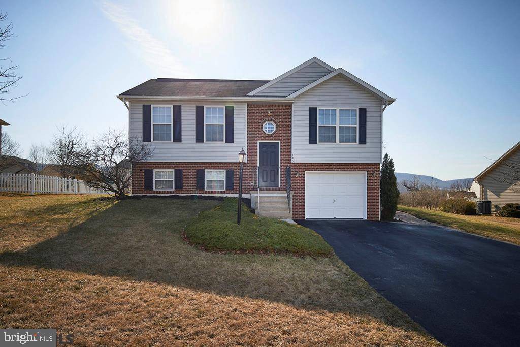 Bellefonte, PA 16823,145 STEEPLECHASE DR