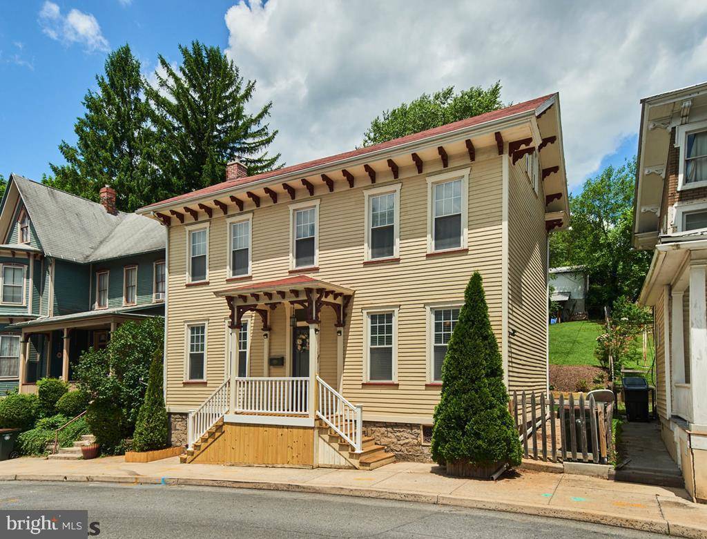 Bellefonte, PA 16823,213 E HOWARD ST