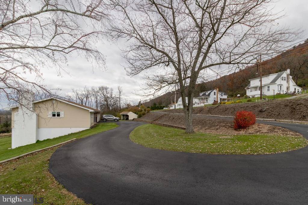 Bellefonte, PA 16823,584 VALLEY VIEW RD