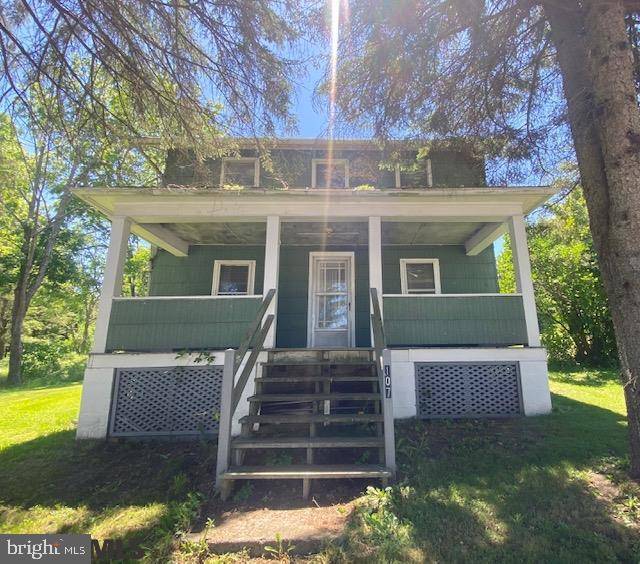 Snow Shoe, PA 16874,107 W NECTARINE ST