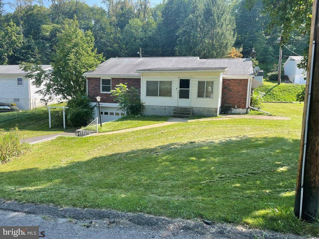 Lewistown, PA 17044,8 PINE PARK DR