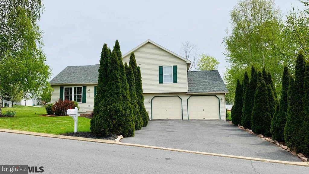 Bellefonte, PA 16823,116 TEALBRIAR LN