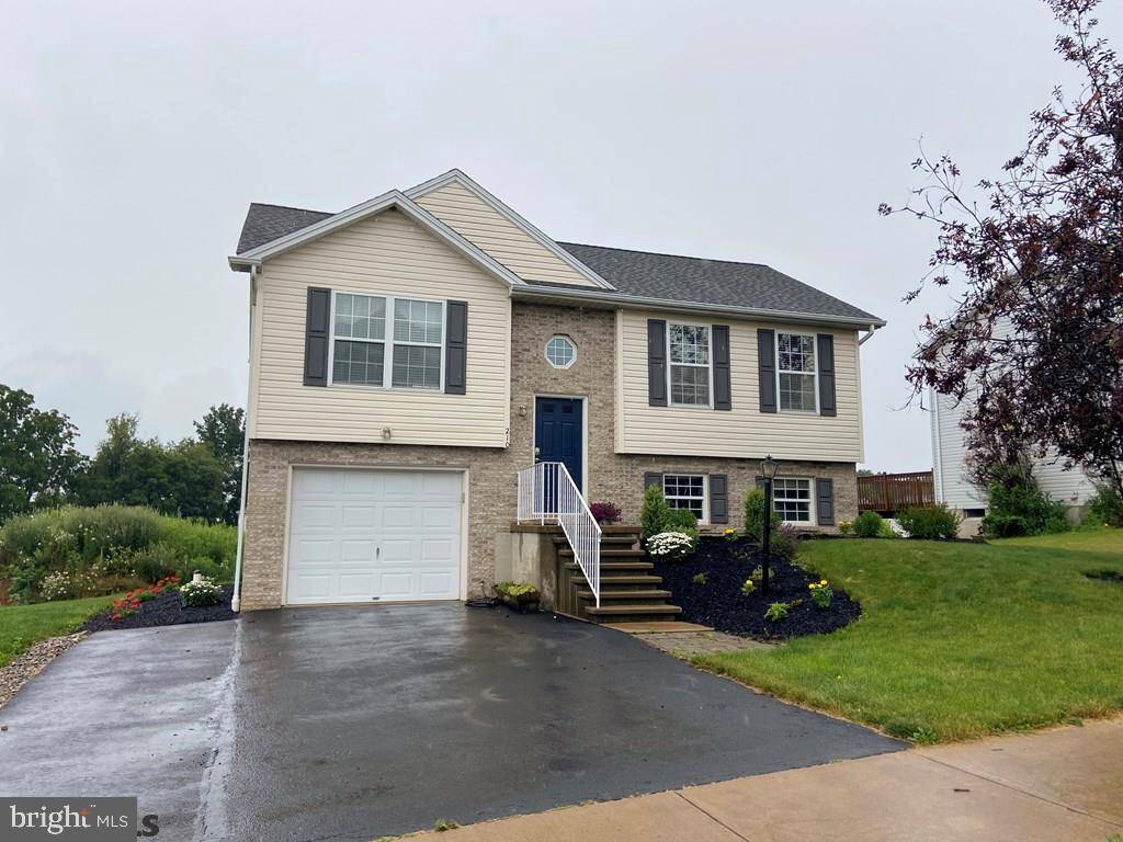 Bellefonte, PA 16823,210 STEEPLECHASE DR