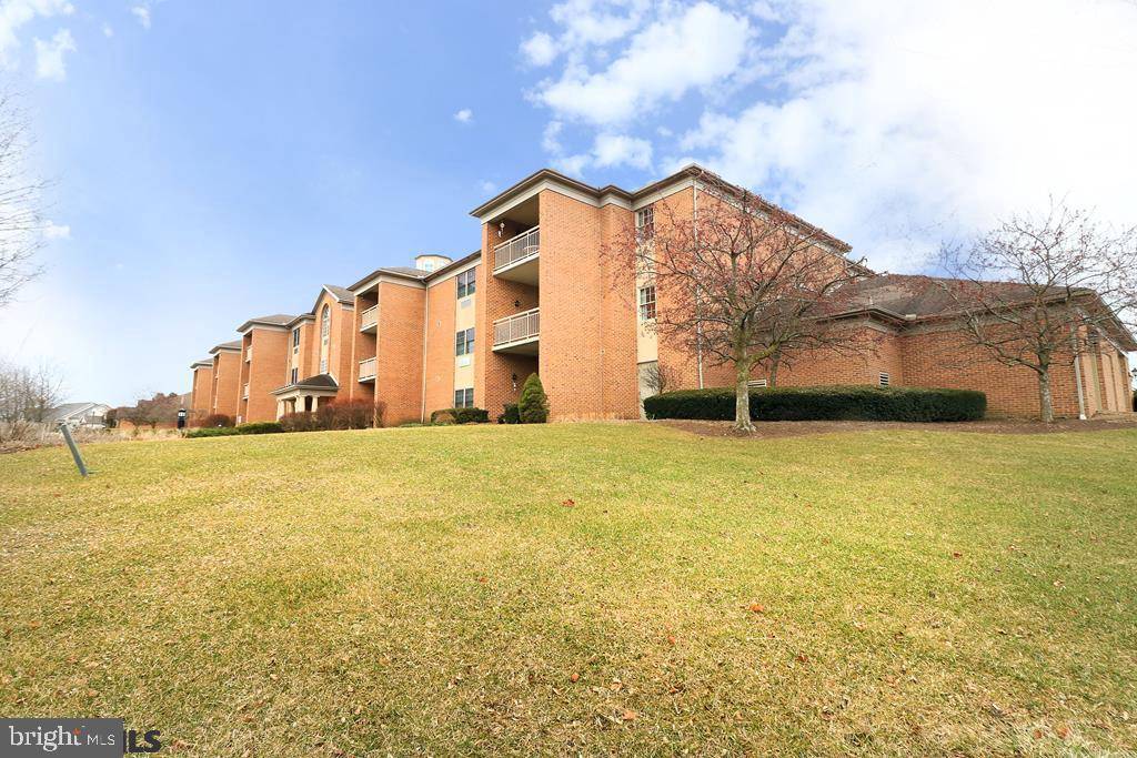 State College, PA 16801,305 VILLAGE HEIGHTS DRIVE DR #129