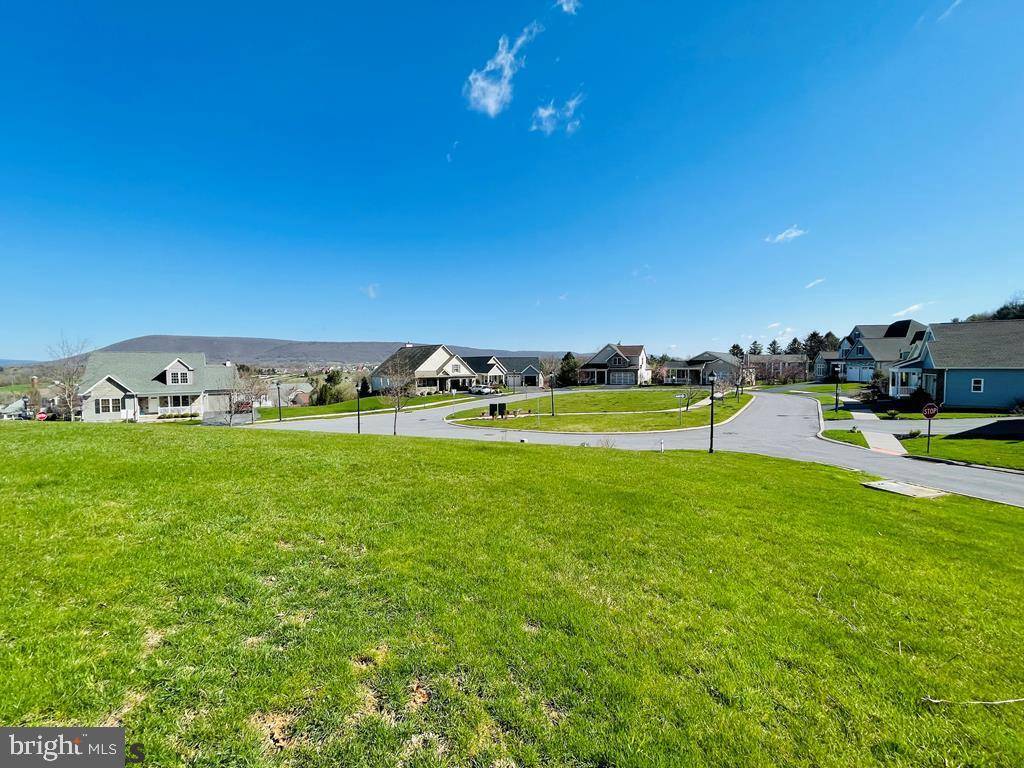 Boalsburg, PA 16827,107 BRISBIN WAY