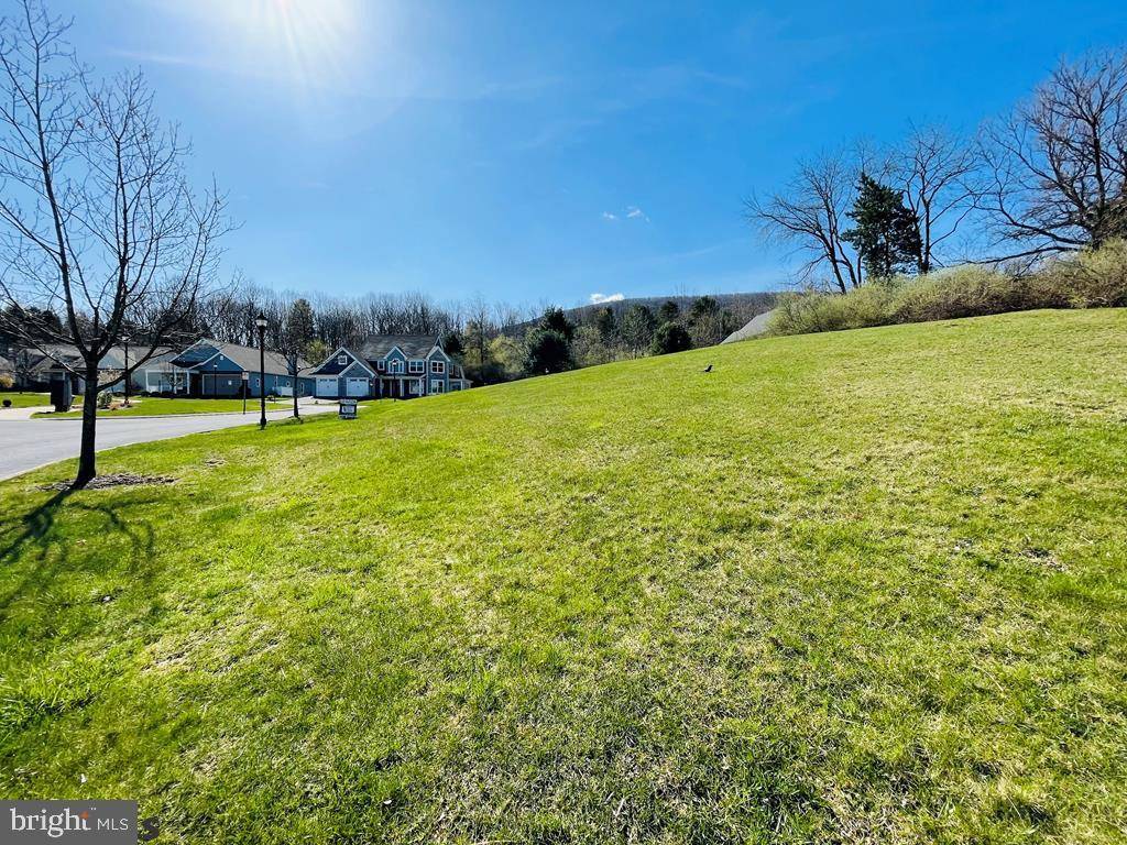 Boalsburg, PA 16827,107 BRISBIN WAY