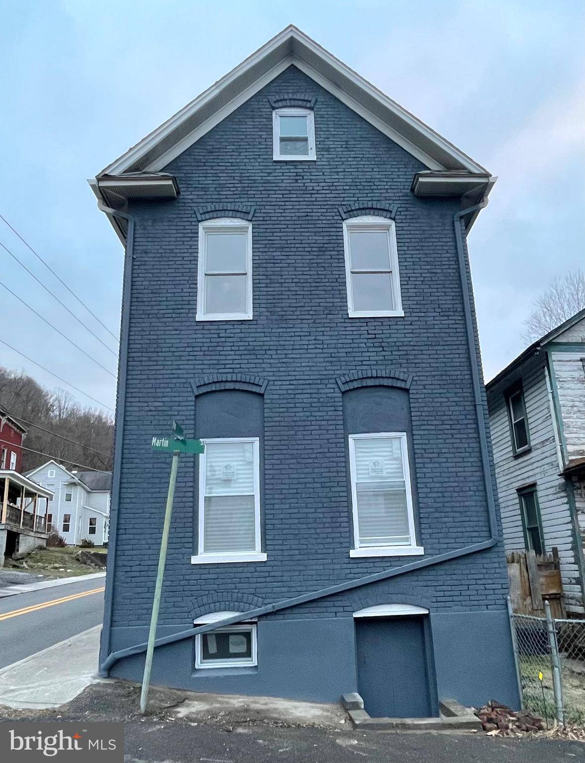 Ridgeley, WV 26753,262 MAIN ST