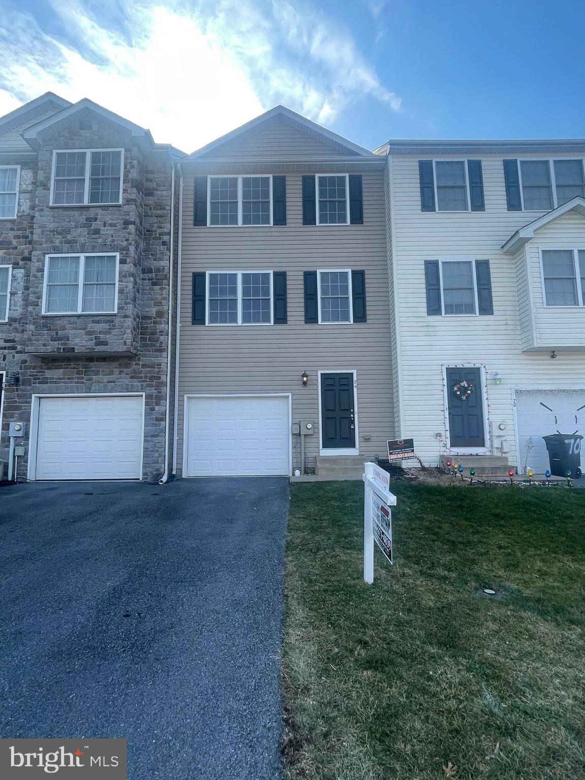 Bunker Hill, WV 25413,74 MYATT CT