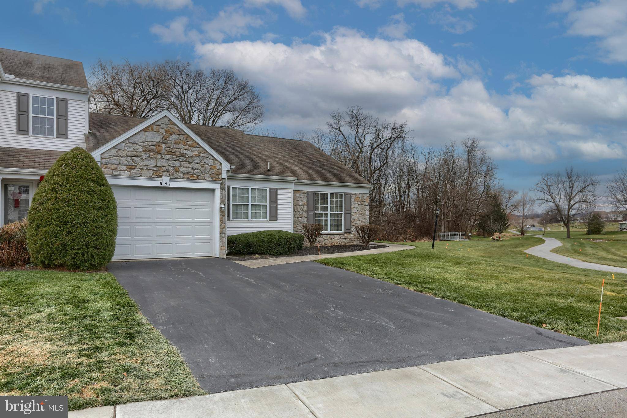 Hummelstown, PA 17036,641 SPRINGHOUSE LN