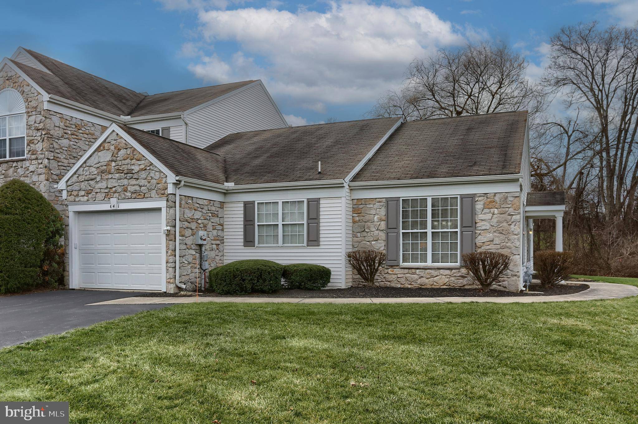 Hummelstown, PA 17036,641 SPRINGHOUSE LN