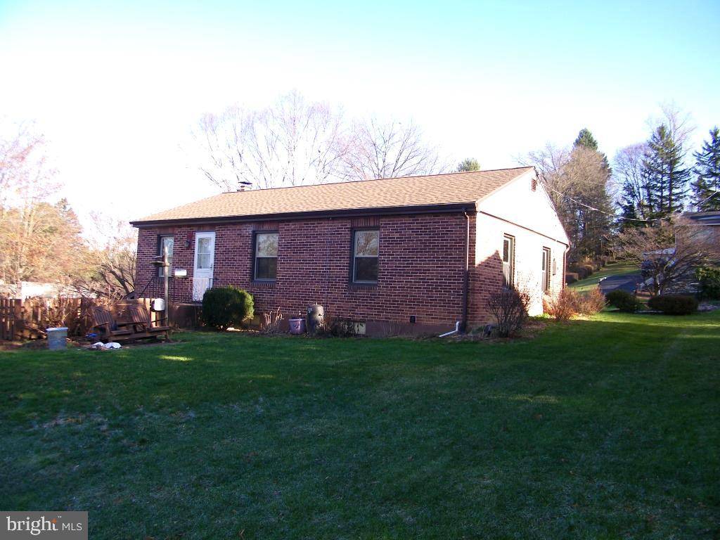 York, PA 17402,540 WILLIAMSBURG DR