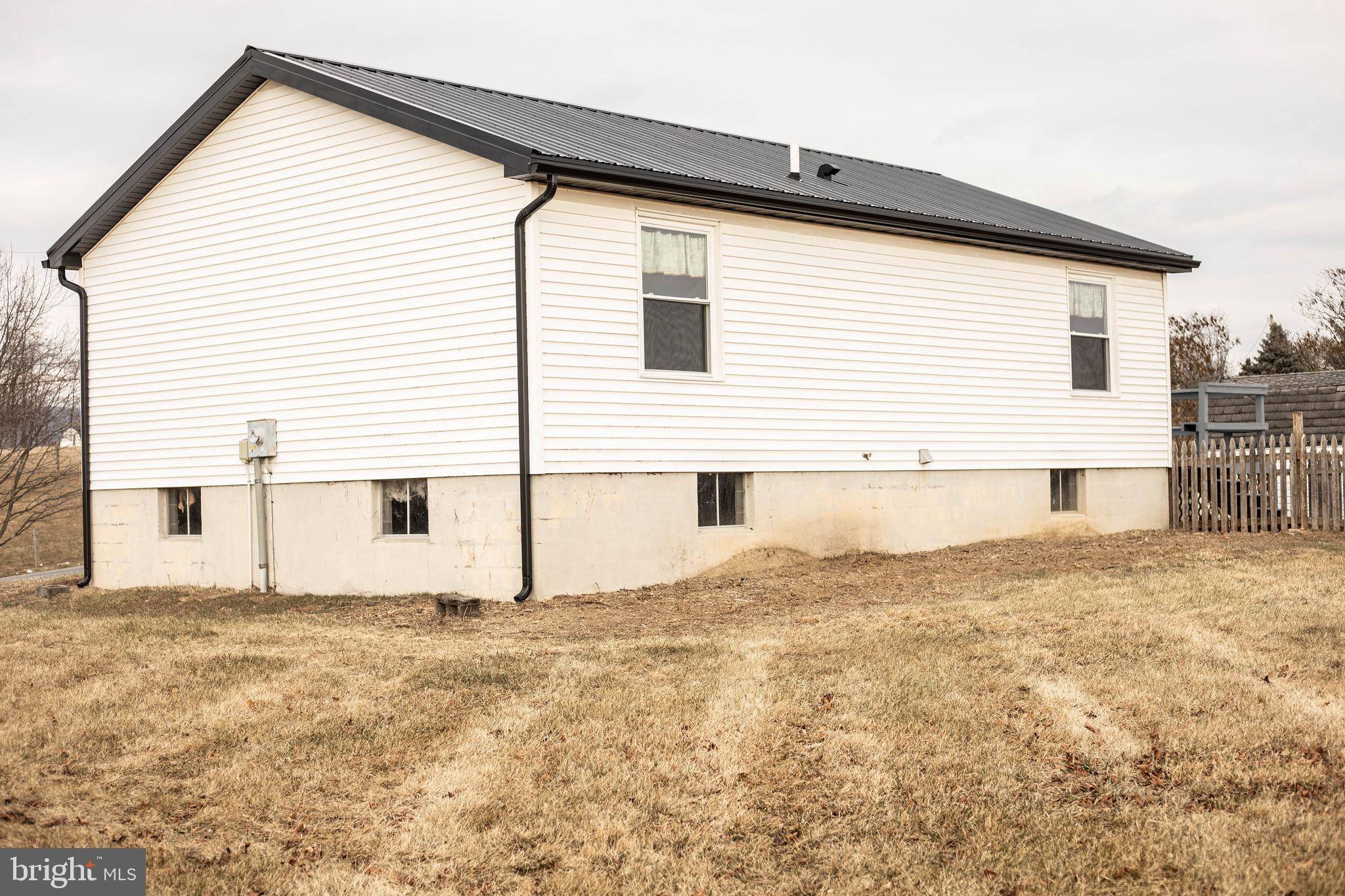 Newville, PA 17241,48 SUBDIVISION RD