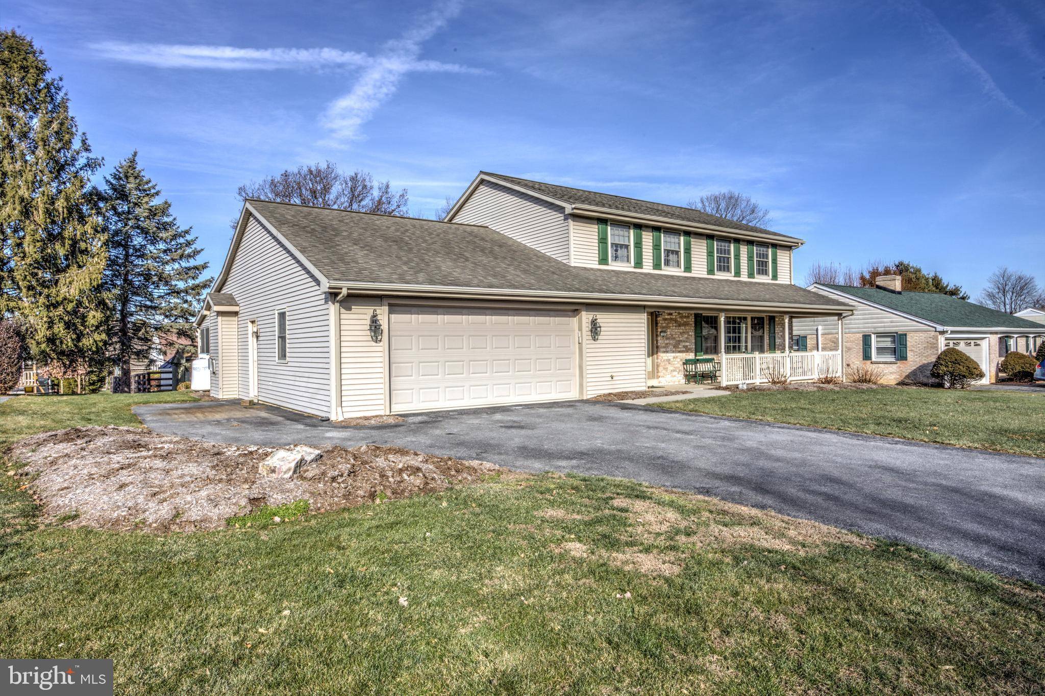 New Holland, PA 17557,335 E CONESTOGA ST