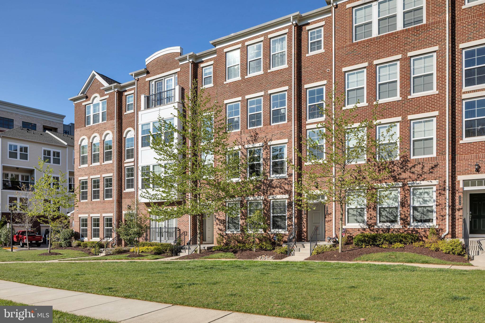 Fairfax, VA 22031,2988 RITTENHOUSE CIR #19