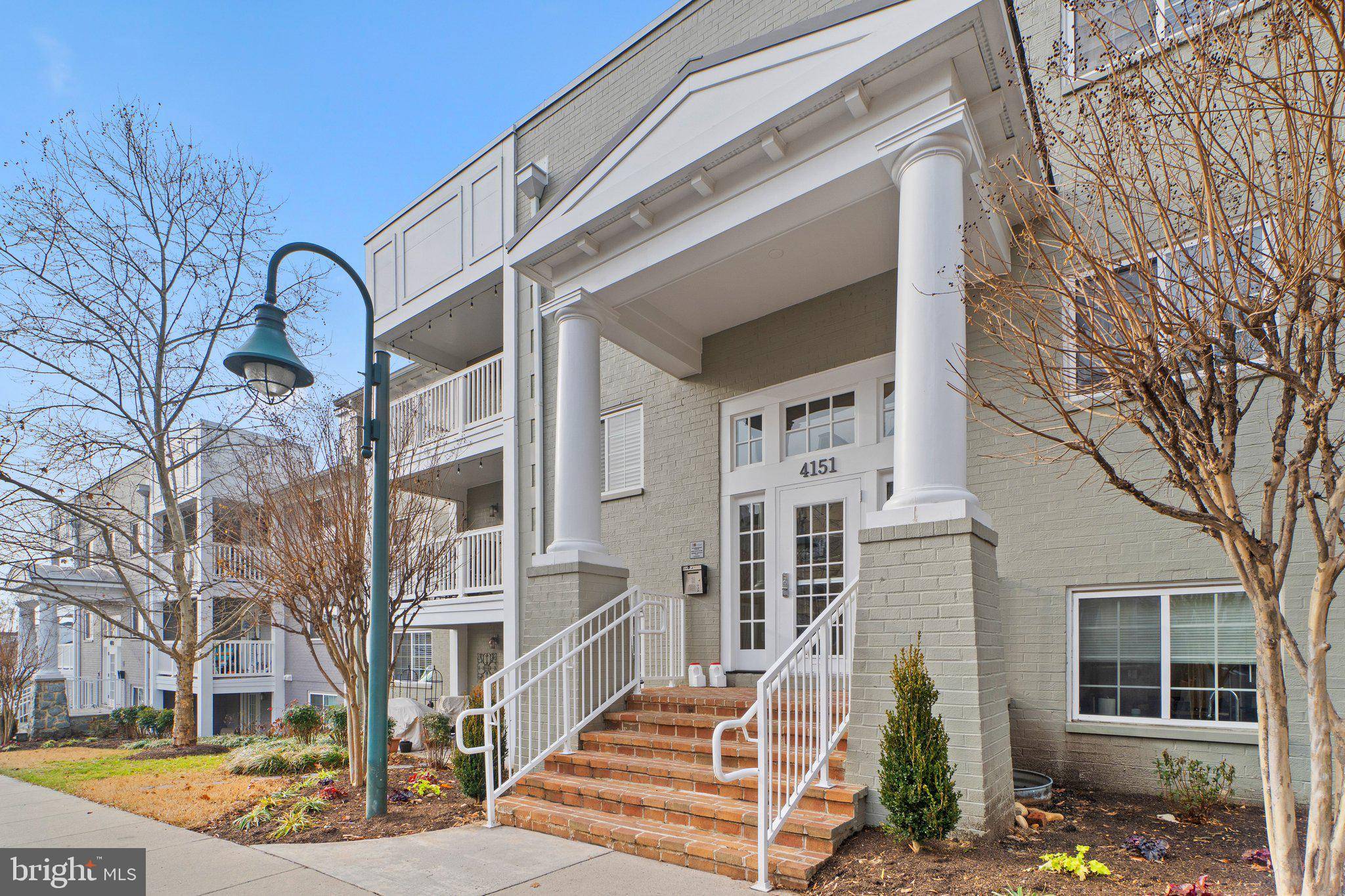 Arlington, VA 22204,4151 S FOUR MILE RUN DR S #302