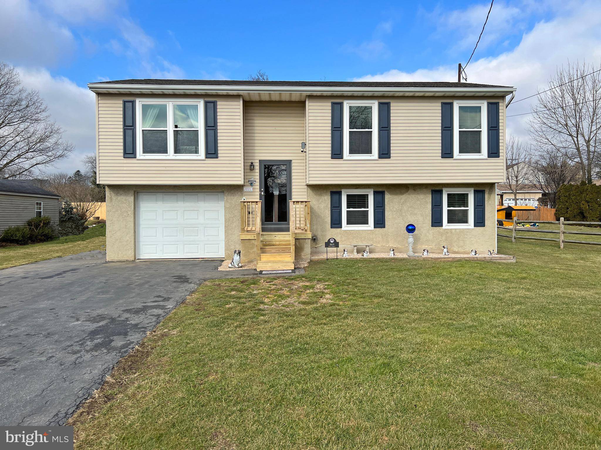 Honey Brook, PA 19344,869 PINE ST