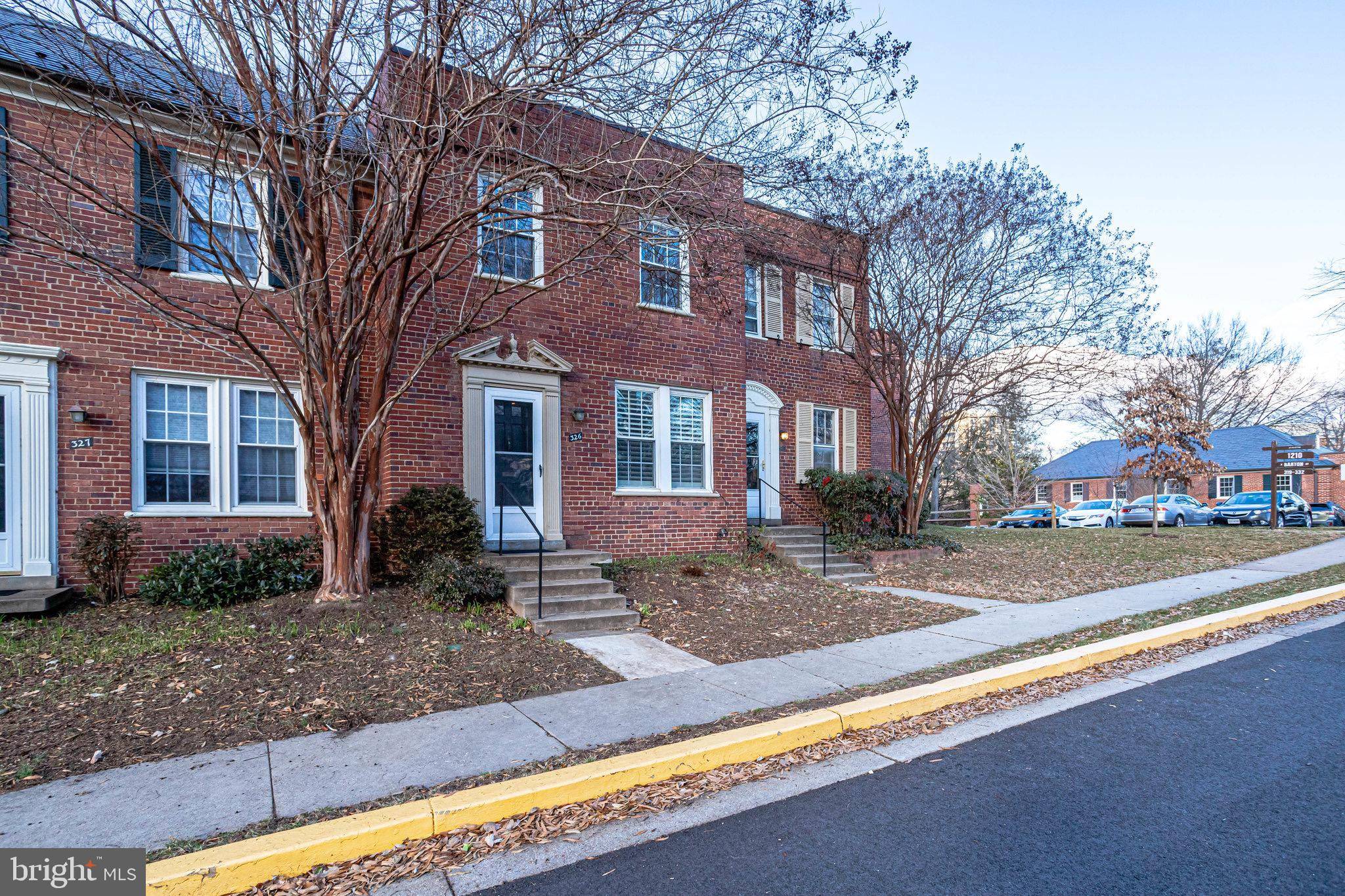 Arlington, VA 22204,1210 S BARTON ST S #326