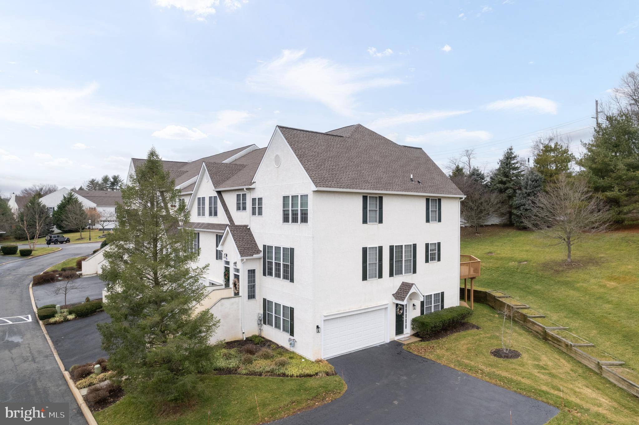 Newtown Square, PA 19073,706 WHISPERING BROOKE DR