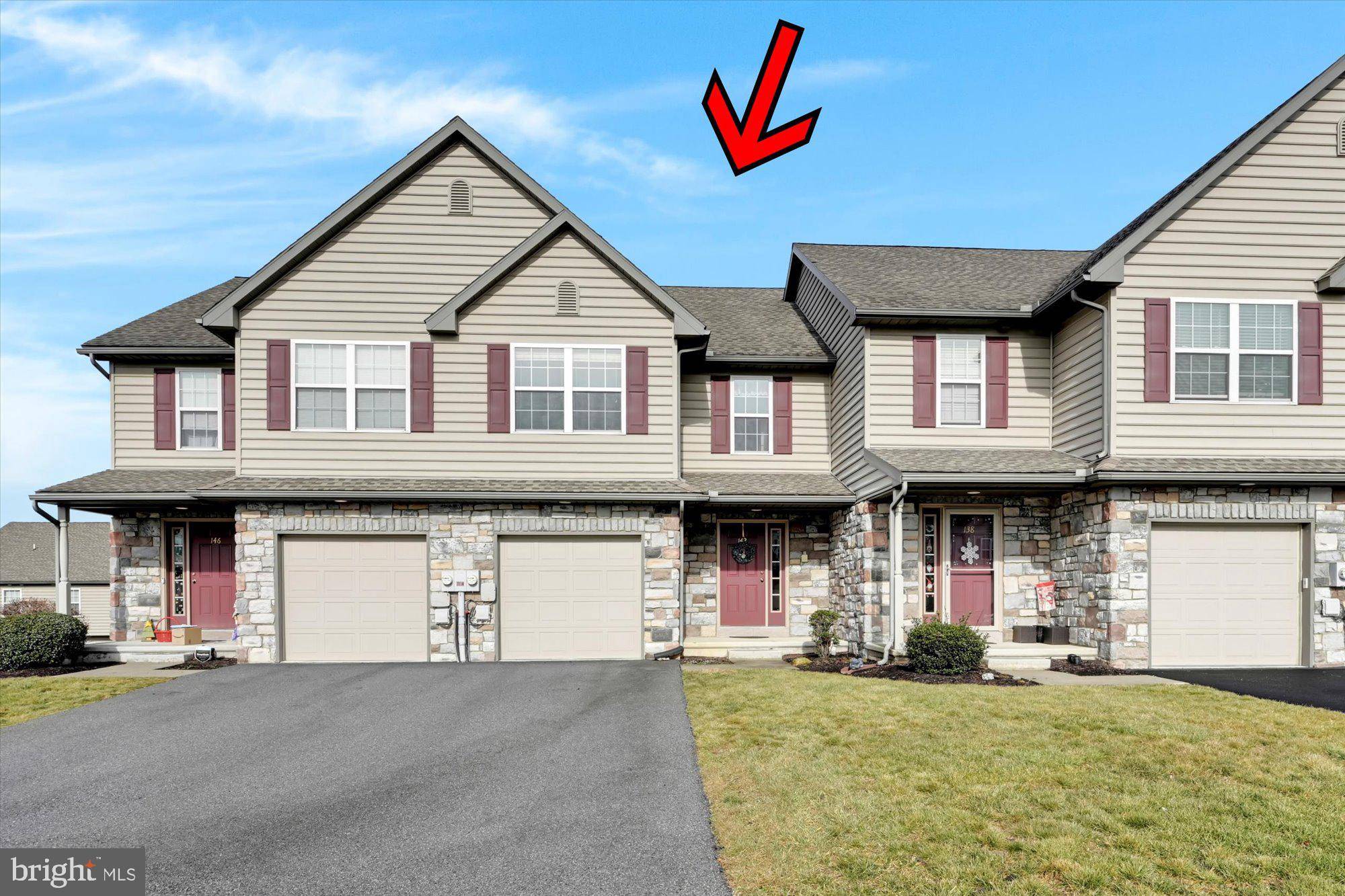 Ephrata, PA 17522,142 MOUNT OLIVE LN