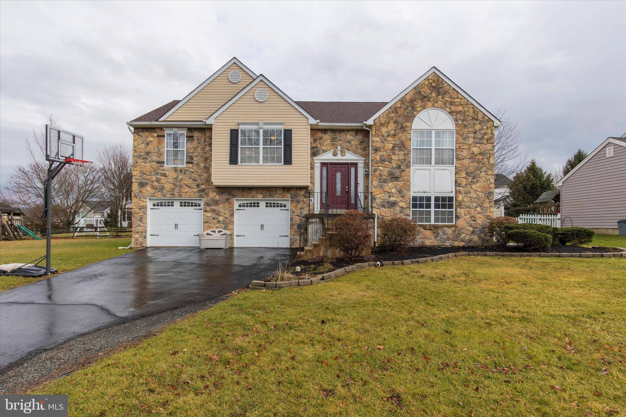 Pipersville, PA 18947,6110 HEARTHSTONE DR