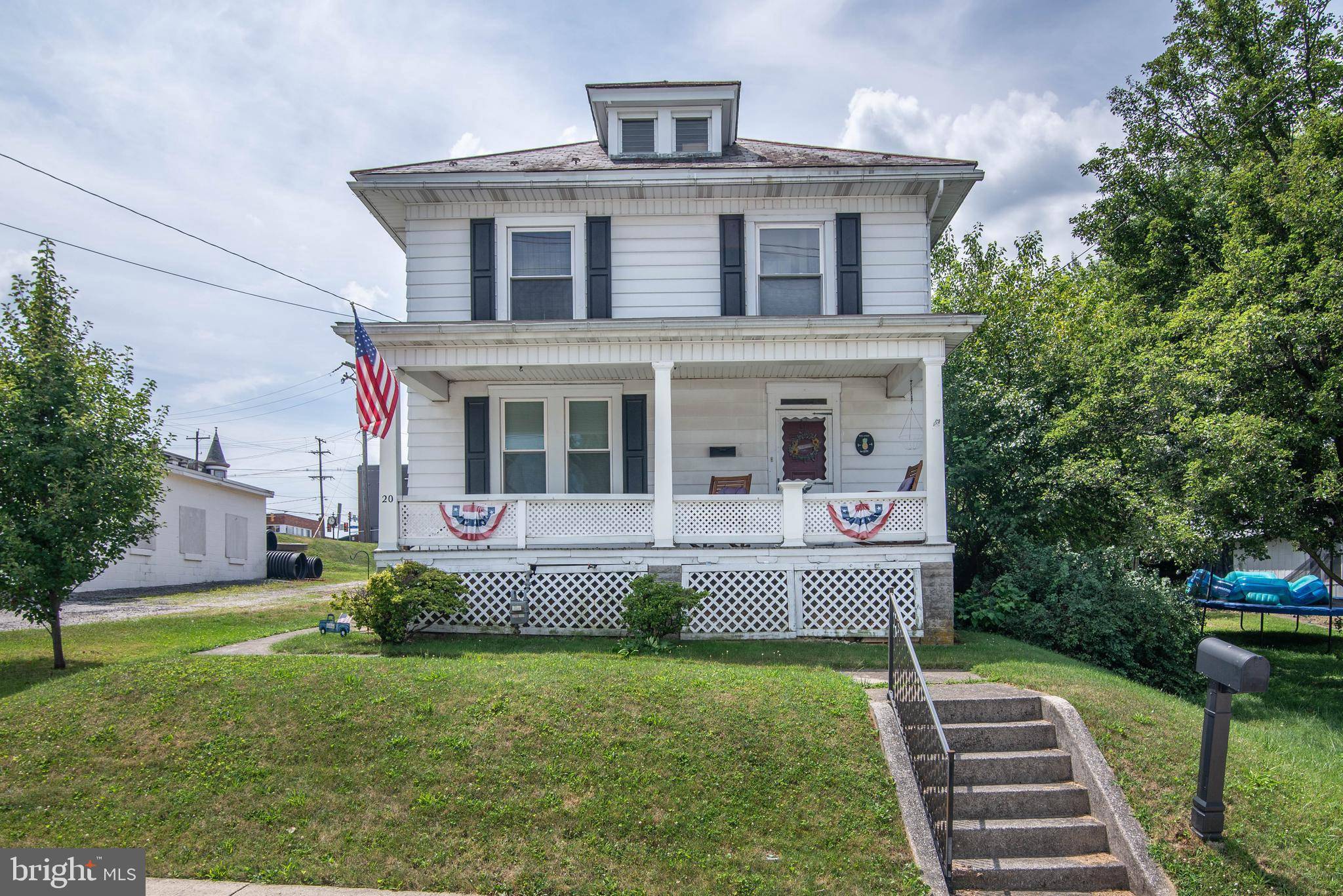 Dallastown, PA 17313,20 W MAPLE ST