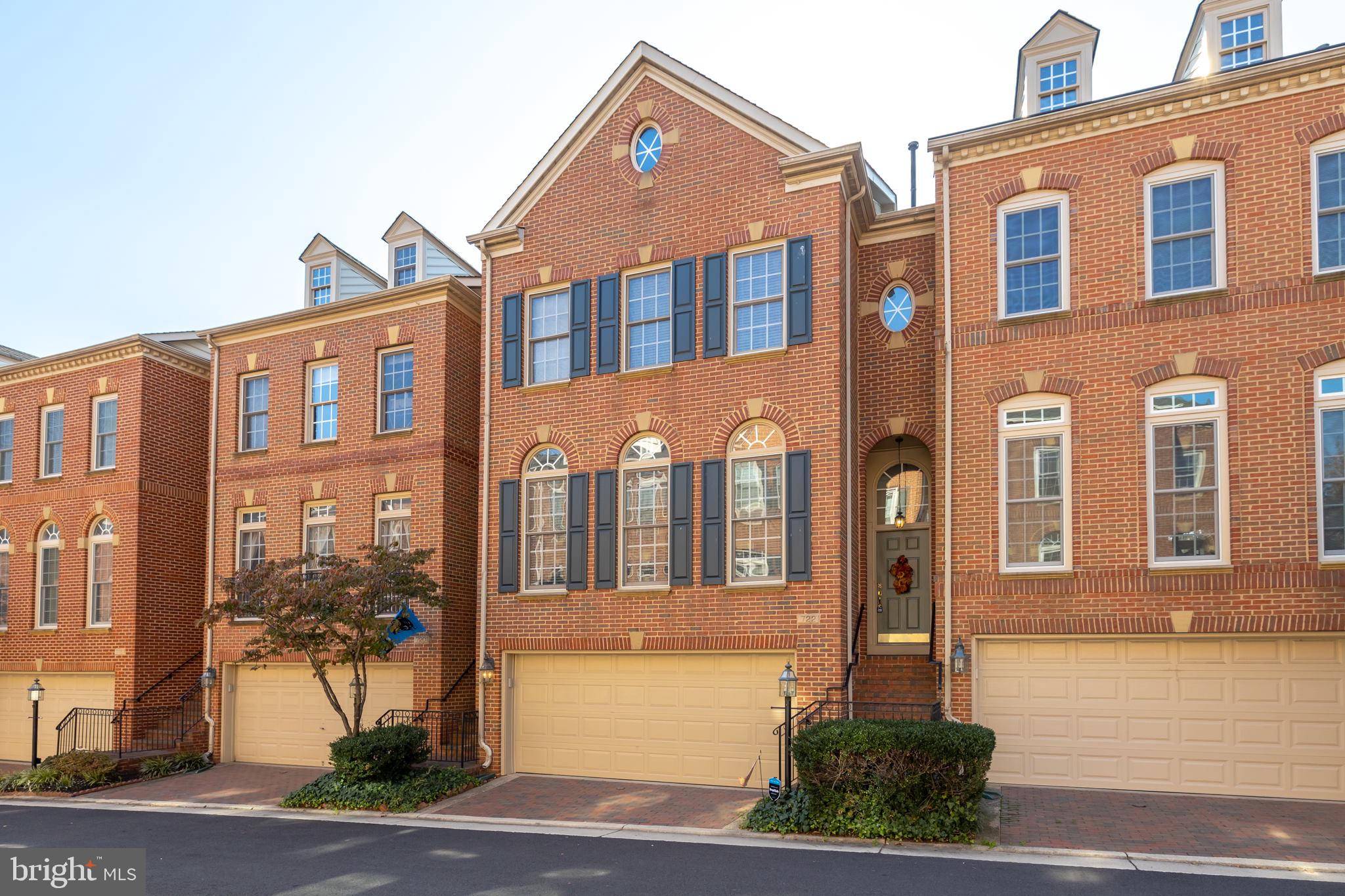 Alexandria, VA 22314,722 HAWKINS WAY