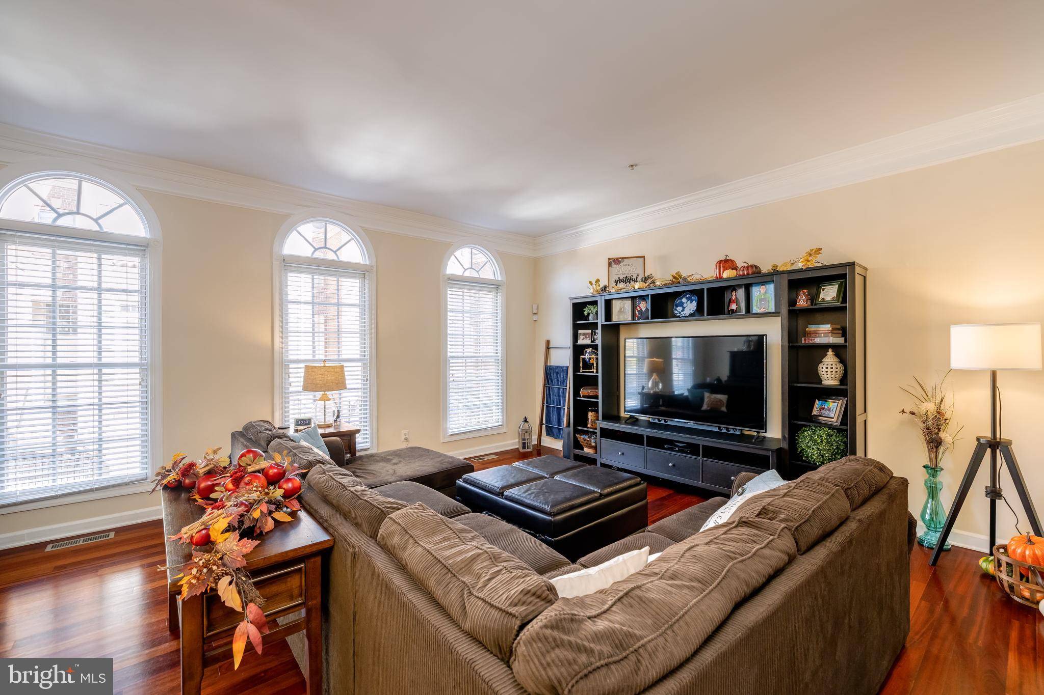 Alexandria, VA 22314,722 HAWKINS WAY