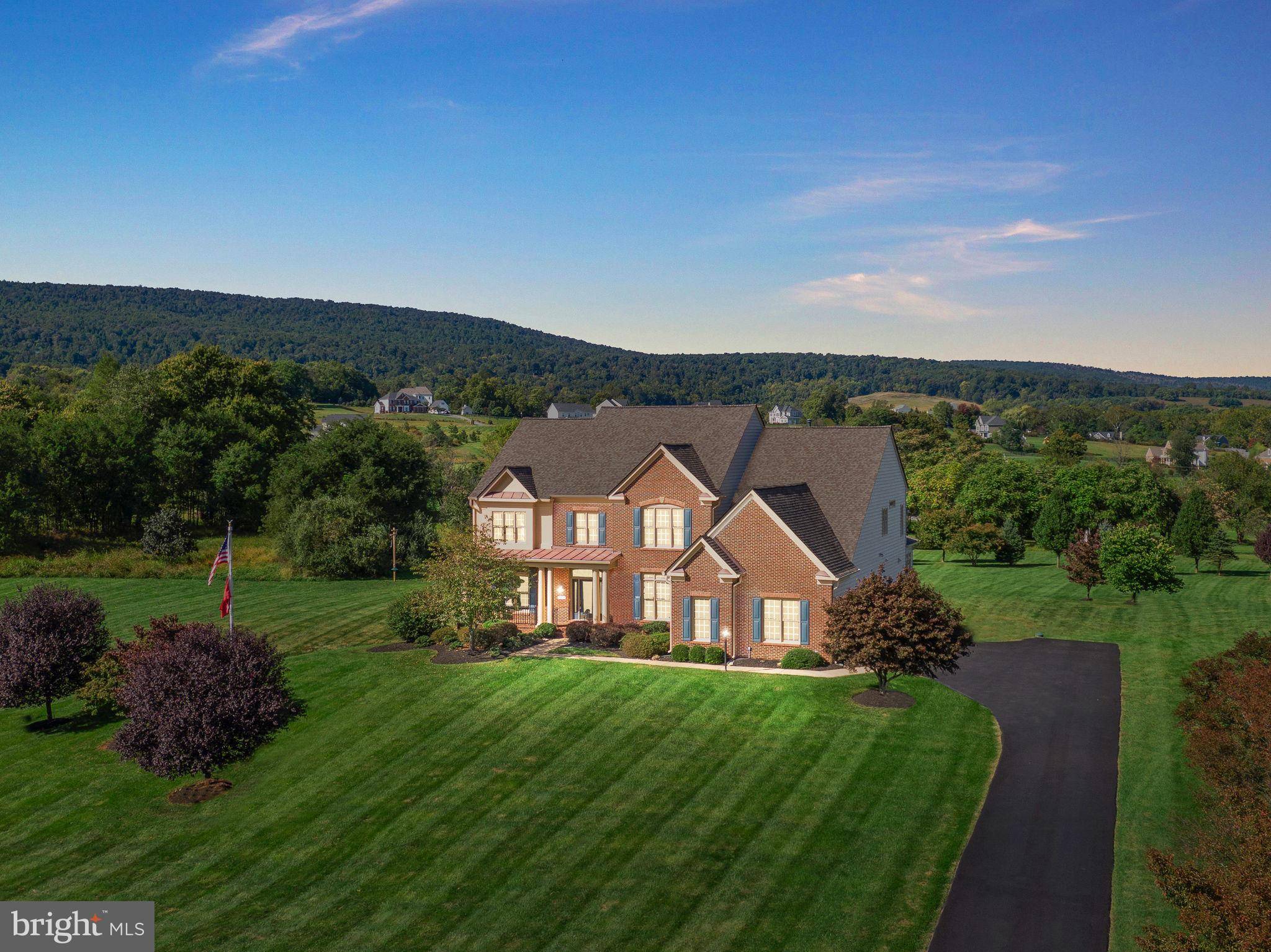 Round Hill, VA 20141,35544 GLENCOE CT