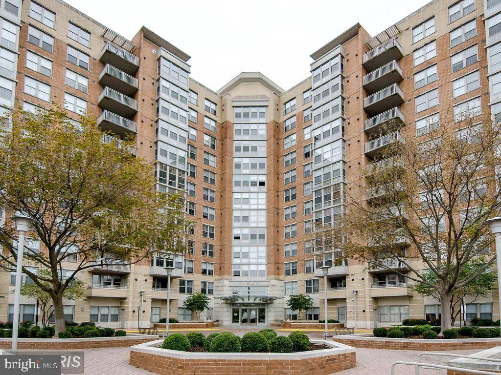 Reston, VA 20190,11800 SUNSET HILLS RD #1219