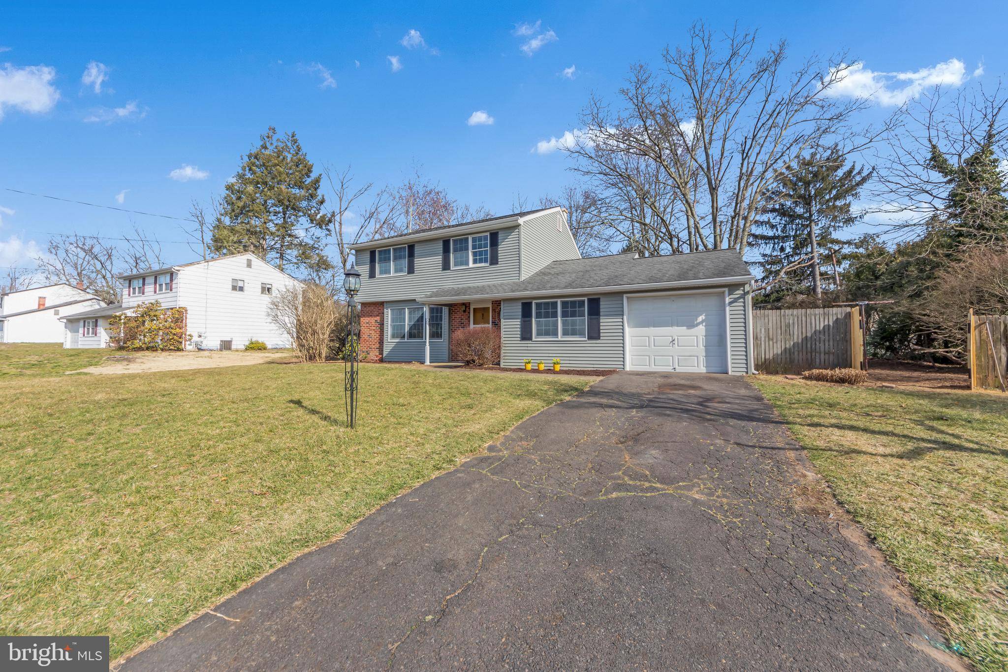 Yardley, PA 19067,554 DELVALE RD