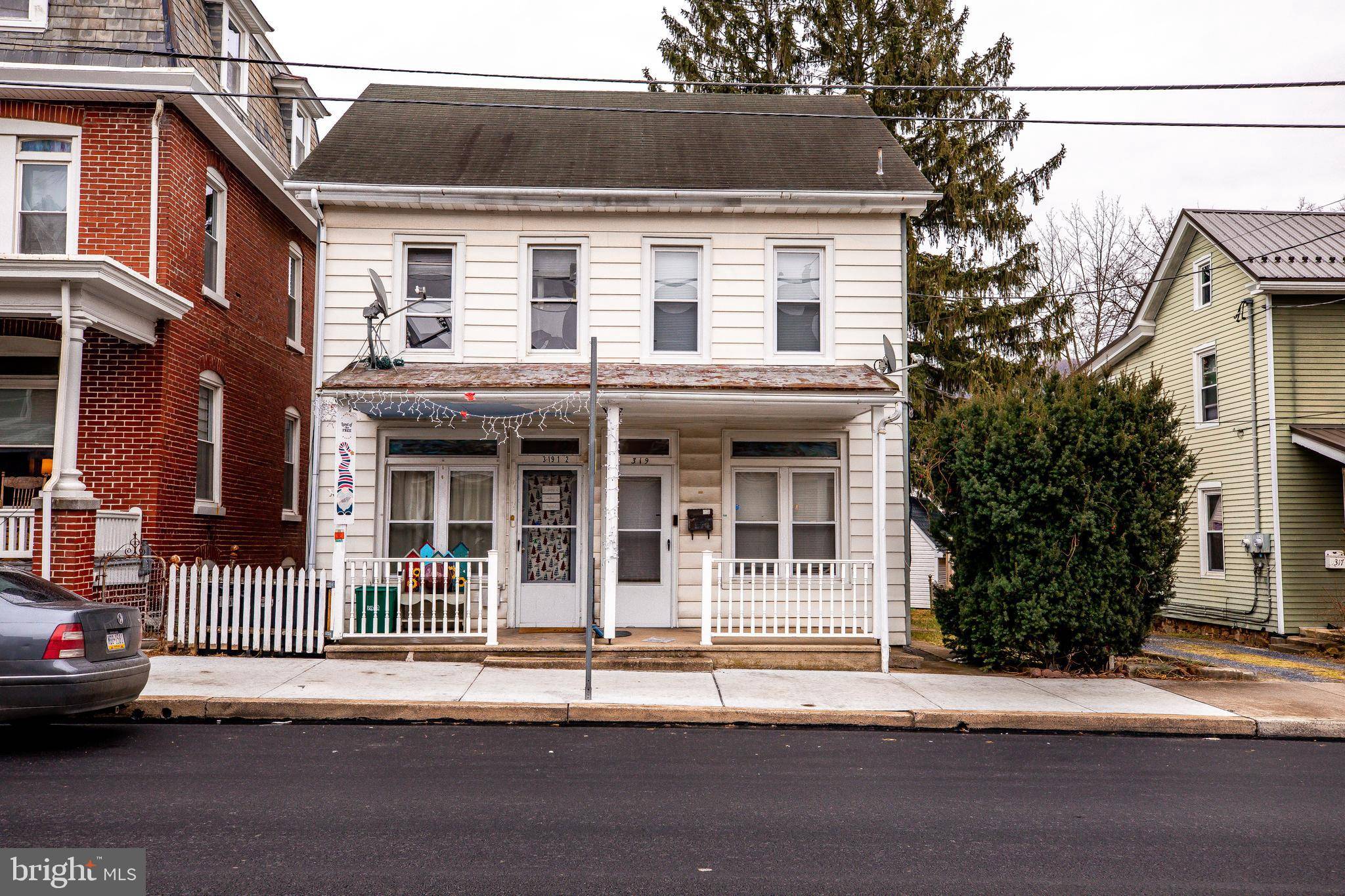 Ephrata, PA 17522,319-319 N STATE ST