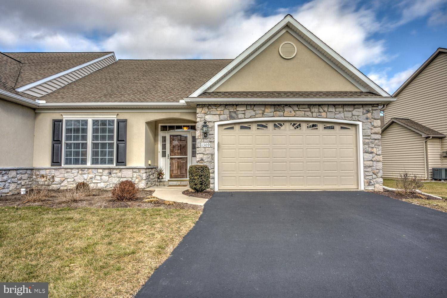 Mount Joy, PA 17552,1309 CANTEBURY