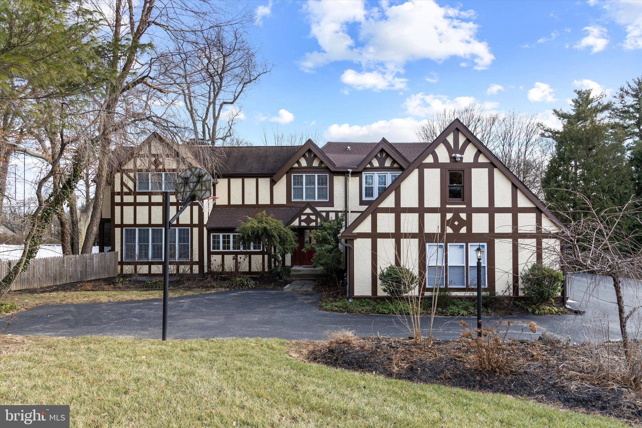 Wynnewood, PA 19096,400 BALLYTORE CIR